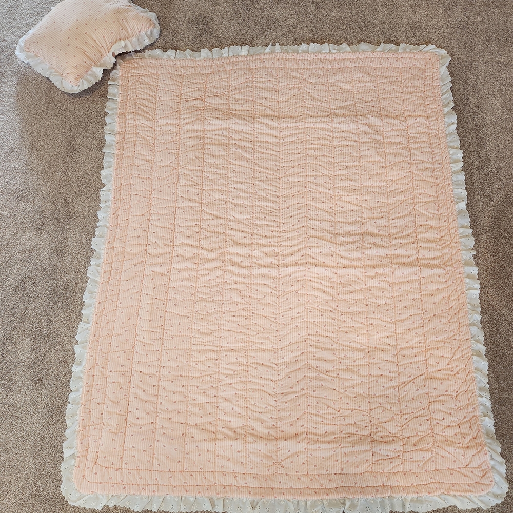 Chic Pink Quilt with Ruffle Edges